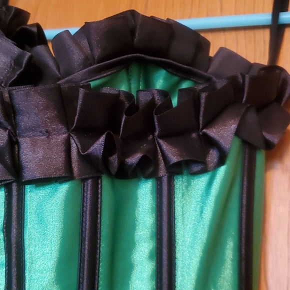 Corset - Picture 4 of 4